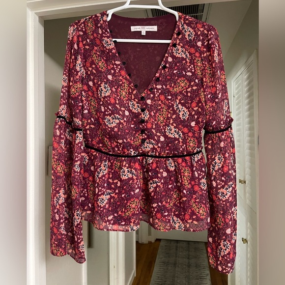 Cupcakes and Cashmere Daphne Top - Picture 4 of 8